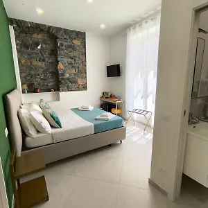 https://cherry-rooms-la-spezia.hotelitalianriviera.com