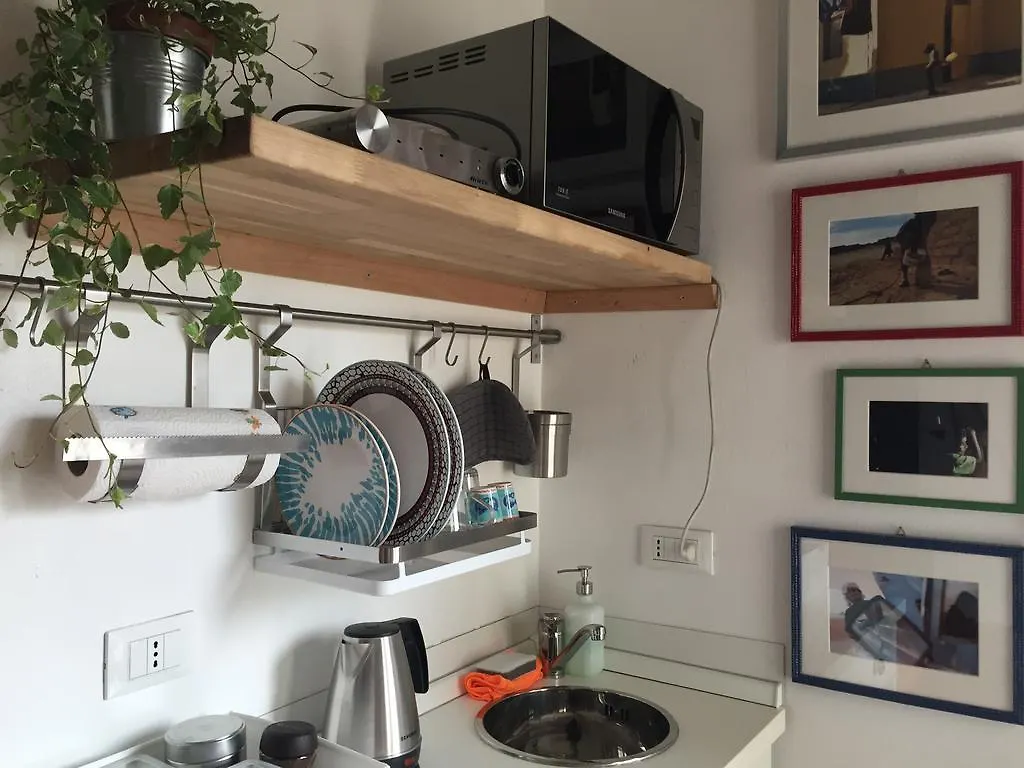 Up To Seven Bed & Breakfast Milan Italy